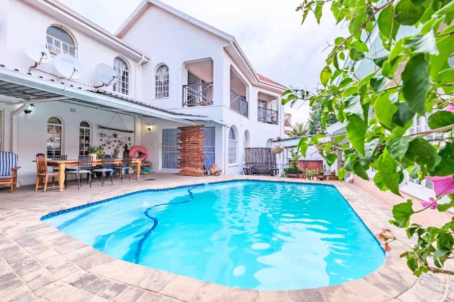 8 Bedroom Property for Sale in Parys Free State